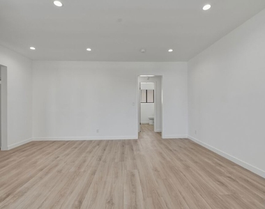 1827 N Van Ness Avenue - Photo Thumbnail 12