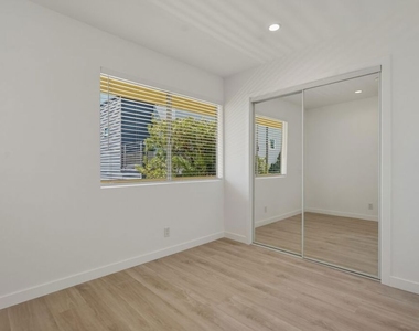 1827 N Van Ness Avenue - Photo Thumbnail 20
