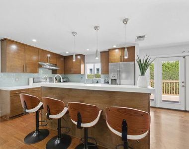 1610 S Hayworth Avenue - Photo Thumbnail 20