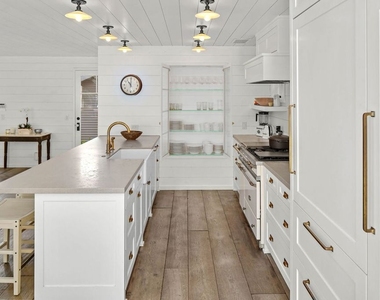 821 Nowita Place - Photo Thumbnail 11