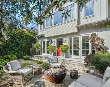 821 Nowita Place - Photo Thumbnail 1