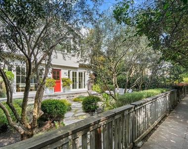 821 Nowita Place - Photo Thumbnail 27