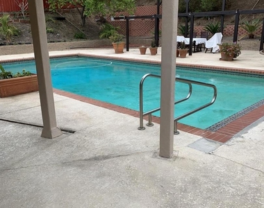 4566 Sherlock Court - Photo Thumbnail 4