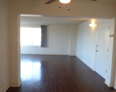 8040 Girard Avenue - Photo Thumbnail 16