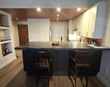 325 7th Ave - Photo Thumbnail 8