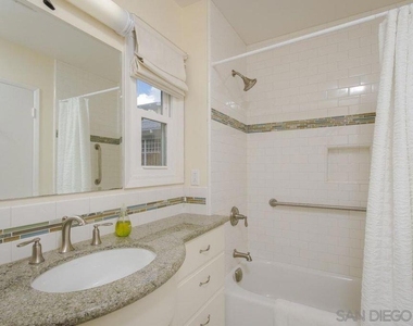 1045 Adella - Photo Thumbnail 16