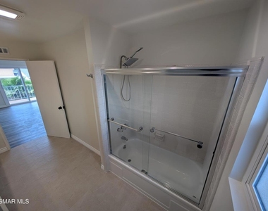 6307 Chimineas Avenue - Photo Thumbnail 22