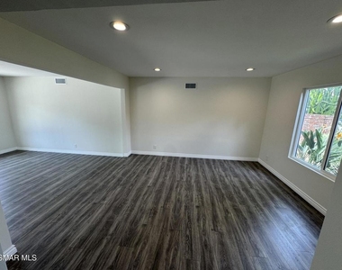 6307 Chimineas Avenue - Photo Thumbnail 3