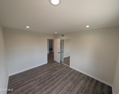 6307 Chimineas Avenue - Photo Thumbnail 18