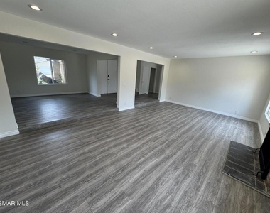 6307 Chimineas Avenue - Photo Thumbnail 5