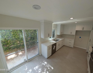 6307 Chimineas Avenue - Photo Thumbnail 11