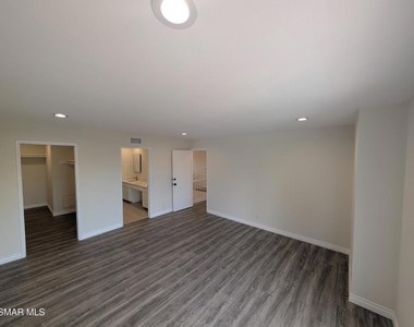 6307 Chimineas Avenue - Photo Thumbnail 19
