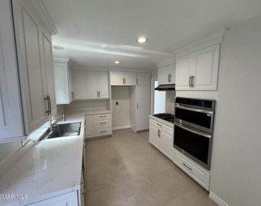 6307 Chimineas Avenue - Photo Thumbnail 9