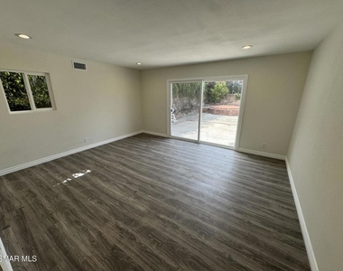 6307 Chimineas Avenue - Photo Thumbnail 7
