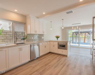 3708 Capstan Circle - Photo Thumbnail 7