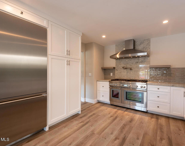 3708 Capstan Circle - Photo Thumbnail 8