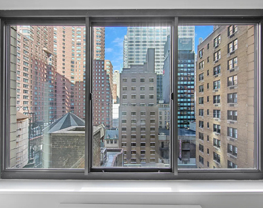 235 West 48th Street - Photo Thumbnail 10