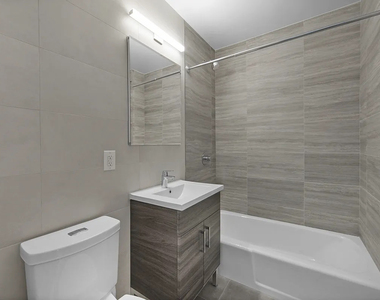 235 West 48th Street - Photo Thumbnail 8