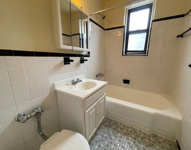 35-15 Leverich Street - Photo Thumbnail 3