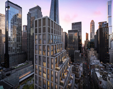 18 W 55th St - Photo Thumbnail 7
