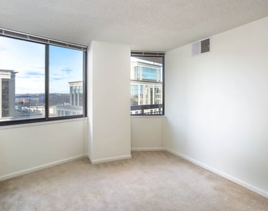 2250 Clarendon Blvd. - Photo Thumbnail 22