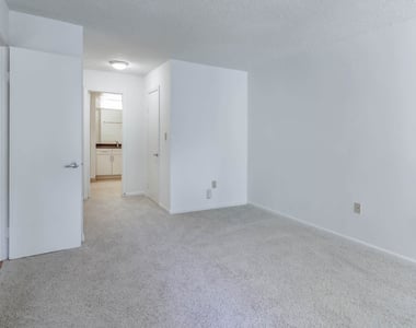 2250 Clarendon Blvd. - Photo Thumbnail 24