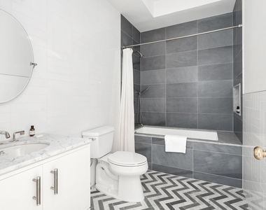 235 E 72nd St - Photo Thumbnail 9