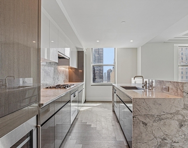 303  Park Ave - Photo Thumbnail 3