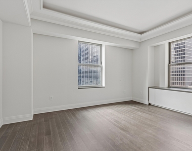 303  Park Ave - Photo Thumbnail 4