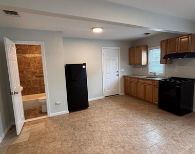101 Miramar Avenue - Photo Thumbnail 6