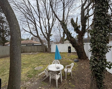 101 Miramar Avenue - Photo Thumbnail 10