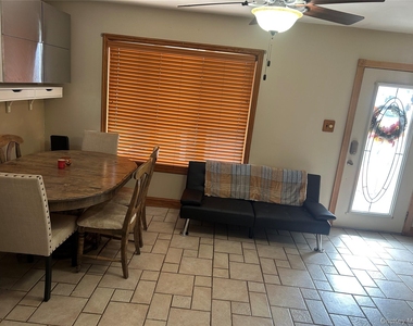 239 Curtin Avenue - Photo Thumbnail 1