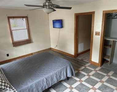 239 Curtin Avenue - Photo Thumbnail 5