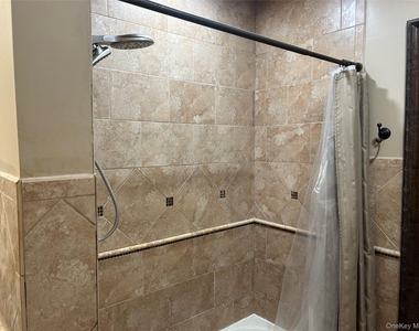 239 Curtin Avenue - Photo Thumbnail 3