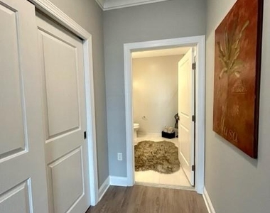 75 E Hoffman Avenue - Photo Thumbnail 14