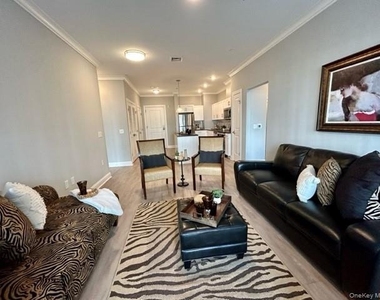 75 E Hoffman Avenue - Photo Thumbnail 16