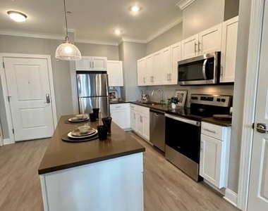 75 E Hoffman Avenue - Photo Thumbnail 7