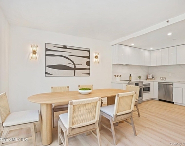1188 King - Photo Thumbnail 12