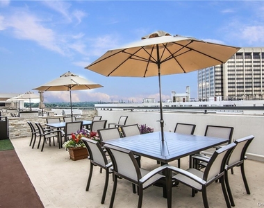 10 City Place - Photo Thumbnail 22
