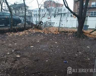 97 Easton Avenue - Photo Thumbnail 4