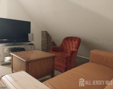 97 Easton Avenue - Photo Thumbnail 3