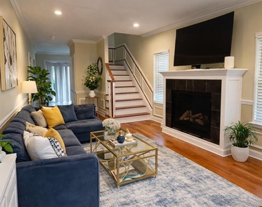 57 Ray Street - Photo Thumbnail 4