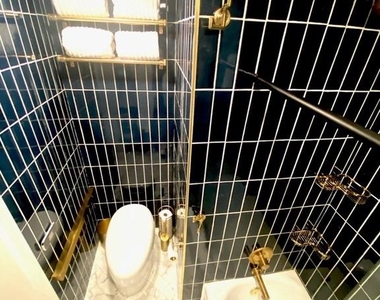 1324 Locust - Photo Thumbnail 12