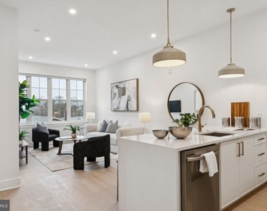20 W Allens Lane - Photo Thumbnail 16