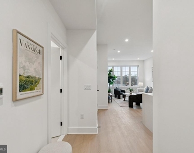 20 W Allens Lane - Photo Thumbnail 1