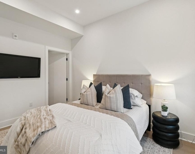 20 W Allens Lane - Photo Thumbnail 13