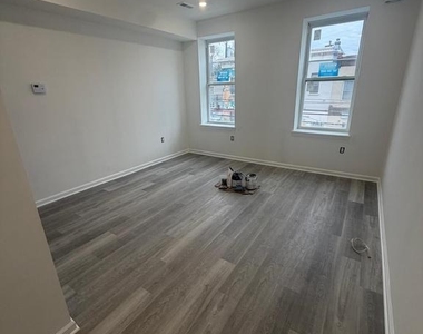 2554 N 5th Street - Photo Thumbnail 5