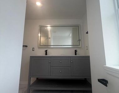 2554 N 5th Street - Photo Thumbnail 10
