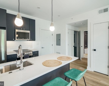 5013 Springfield Avenue - Photo Thumbnail 5