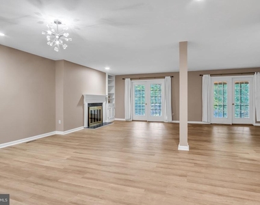 1127 Wicklow Court - Photo Thumbnail 12